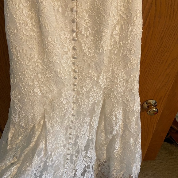 Wedding Dress - Picture 9 of 9